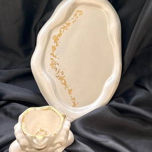 Set cadou recipient si tava din ceramica cu foita aurie - arte vizuale și accesorii  - sculptură - sculpturi și figurine din ceramică - Artynos.ro