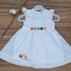 Rochita botez personalizata, Îmbrăcăminte și modă, Haine bebeluși, haine copii, Rochii botez, Cusătură, Croșetat, Rochita botez din panza topita si dantela alba.  O rochita delicata și fina, pentru micuțele fetite..., ARTYNOS