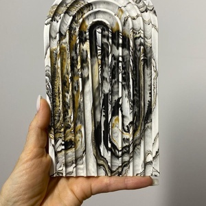 TAVA DECORATIVA U SHAPE � WAVES, Casa & Stil de viata, Decoratiuni de casa, Decoratiuni de masa si rafturi, Decoratiuni de masa, Ceramica, ARTYNOS