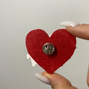 Mărțișor broșă - Steagul României - bijuterii - mărțișor - Artynos.ro