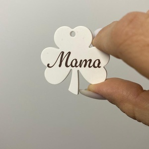 Martisor brosa - forma de trifoi - Mama, Bijuterii, Martisor, Ceramica, ARTYNOS