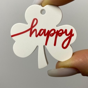 Mărțișor broșă - formă de trifoi - Happy - bijuterii - mărțișor - Artynos.ro