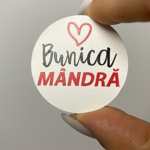 Martisor brosa - 3.5 cm - Bunica COOL, Bijuterii, Martisor, Ceramica, ARTYNOS