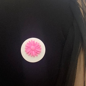 Martisor brosa - 3.5 cm - floare roz - Artynos.ro