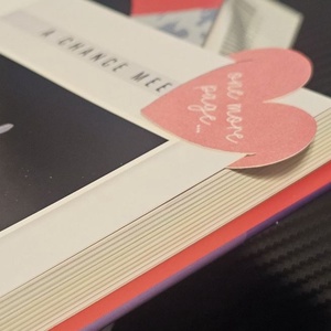 Martisor semn de carte - inima - one more page - Artynos.ro