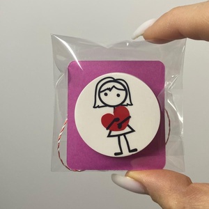 Mărțișor broșă - 3.5 cm - Heartful Hug - bijuterii - mărțișor - Artynos.ro