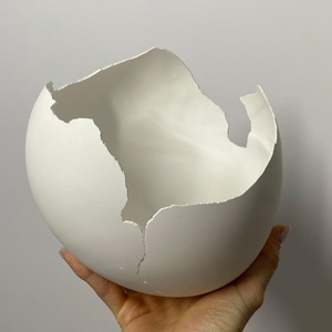 Decorațiune Paște � vază Ou spart - casă & stil de viață - decorațiuni de casă - decorațiuni de masă și rafturi - boluri decorative - Artynos.ro