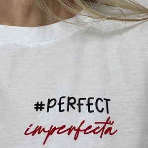 Tricou personalizat pentru femei � cu mesajul care te reprezinta - Artynos.ro