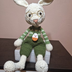 Iepuraș croșetat - jucării și echipamente pentru copii - plușuri - iepure de pluș - Artynos.ro