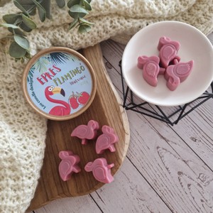 Ceara parfumata cu capsuni flamingo - Artynos.ro