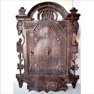 Dulap pentru chei sculptat in stilul Padurea Neagra - Artynos.ro