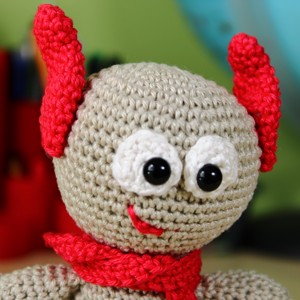 Monstrul Gyuszi, , , 17 cm inaltime cu coarne, figurina amigurumi crosetata din fire 100% bumbac. Fabricat din fire de b..., ARTYNOS