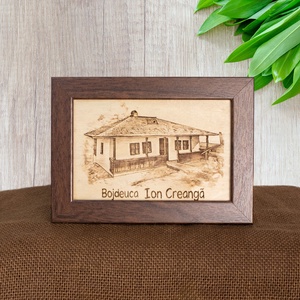 Tablou suvenir din lemn, gravat, Bojdeuca lui Ion Creanga, Iasi, dimensiune 10/15 cm, rama inclusa, Casa & Stil de viata, Decoratiuni de casa, Picturi murale, Arta de perete din lemn, Gravare, pirogravura, Fotografie, grafica, desen, ilustratie, ARTYNOS