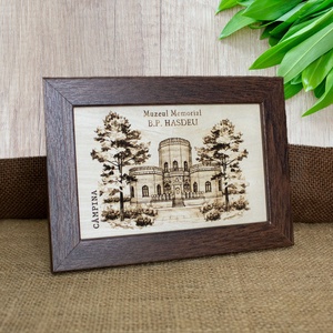 Tablou suvenir din lemn, gravat, Castelul Julia Hasdeu, dimensiune 10/15, rama inclusa - casă & stil de viață - decorațiuni de casă - picturi murale - artă de perete din lemn - Artynos.ro