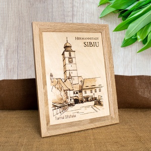Tablou suvenir din lemn, gravat, Turnul Sfatului, Sibiu, dimensiune 15/20, rama inclusa - casă & stil de viață - decorațiuni de casă - picturi murale - artă de perete din lemn - Artynos.ro