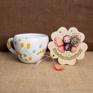 Suport de pahare din lemn, mărțișor � Fluturași jucăuși - bijuterii - mărțișor - Artynos.ro