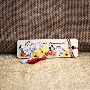 Martisor din lemn, semn de carte, personalizat, Flori de primavara - bijuterii - mărțișor - Artynos.ro