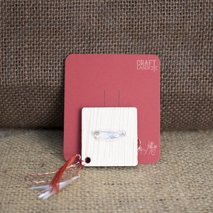 Martisor din lemn, cu motive traditionale romanesti - bijuterii - mărțișor - Artynos.ro