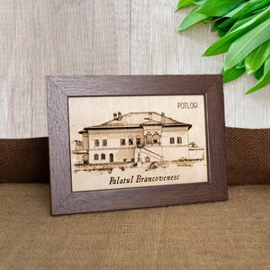 Tablou suvenir din lemn, gravat, Palatul Brancovenesc Potlogi, dimensiune 10 x15 cm, rama inclusa - casă & stil de viață - decorațiuni de casă - picturi murale - artă de perete din lemn - Artynos.ro