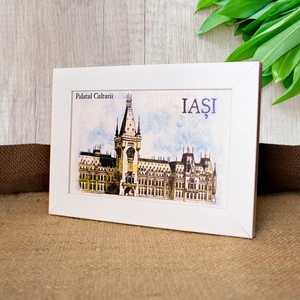 Tablou suvenir, din lemn, acuarela, Palatul Culturii din Iasi, dimensiune 10/15 cm, rama inclusa - casă & stil de viață - decorațiuni de casă - picturi murale - artă de perete din lemn - Artynos.ro
