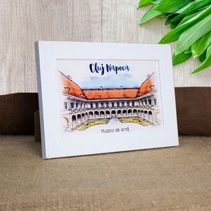 Tablou suvenir din lemn, acuarela, Curtea Interioara Muzeul de Arta Cluj Napoca, dimensiune 10/15, rama inclusa - casă & stil de viață - decorațiuni de casă - picturi murale - artă de perete din lemn - Artynos.ro