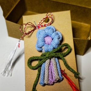 Mărțișor macrame floare - Artynos.ro