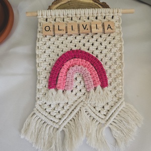 Decor de perete din macrame cu curcubeu și nume personalizat  100% bumbac organic  - casă & stil de viață - accesorii pentru decorat casa - decorațiuni de pereți, decorațiuni suspendate - decorațiuni perete, macramé - Artynos.ro