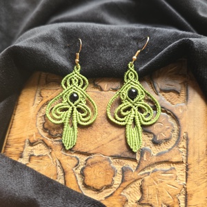 Micro macrame Leaf of Life Earrings cu Onix - bijuterii - cercei - cercei din pietre semiprețioase - Artynos.ro