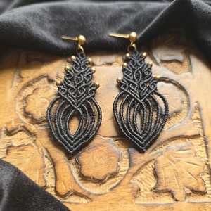 Cercei micro-macrame Black Onyx Lace  - bijuterii - cercei - cercei lungi - Artynos.ro