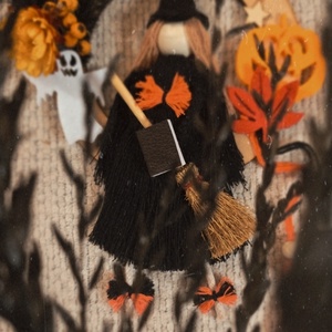 Decoratiune perete vrajitoare, Papusa vrajitoare handmade, Decoratiune draguta Halloween, Cadou de toamna, Casa & Stil de viata, Decoratiuni de casa, Decoratiuni de pereti, Decor de pereti, macrame, Papusi si fabricare de marionete, Decoratiune de perete din macrame
Dimensiune totala 25 cm
Se poate personaliza cu nume sau cu culori, ARTYNOS