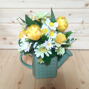 Aranjament floral alb galben in ghiveci ceramic tip stropitoare - casă & stil de viață - accesorii pentru decorat casa - decorațiuni de masă și decorațiuni pentru rafturi  - decorațiuni de masă - Artynos.ro