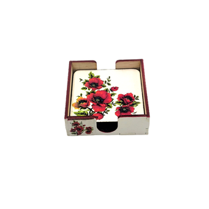 Set sase suporti pahare din mdf de 9 x 9 cm, design alb cu maci rosii si cutie depozitare de 10 x10 x 3,5 cm  - casă & stil de viață - accesorii pentru echipamente de bucătărie - accesorii de servire - suporturi pahare - Artynos.ro