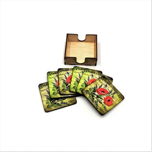Set sase suporti pahare din mdf de 9 x 9 cm, cu cutie, design vintage cu lavanda si maci - casă & stil de viață - accesorii pentru echipamente de bucătărie - accesorii de servire - suporturi pahare - Artynos.ro