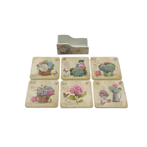 Set sase suporti patrati de pahare din lemn de 10 cm cu cutie de depozitare, desene cu hortensii, multicolori, Casă & Stil de viață, Accesorii pentru echipamente de bucătărie, Accesorii de servire, Suporturi pahare, Decoupage, transfer și tehnici șervețel, ARTYNOS