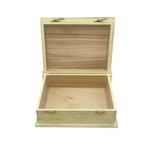 Cutie lemn tip carte, floarea soarelui si casa, decorata si vopsita manual, unicat - casă & stil de viață - materiale de depozitare și sortare - cutie depozitare - Artynos.ro