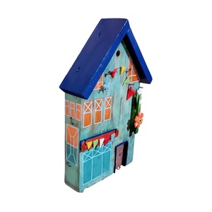 Casuta decorativa/ suport chei, model cu stegulete - casă & stil de viață - accesorii pentru decorat casa - decorațiuni de pereți, decorațiuni suspendate - suport pentru chei - Artynos.ro