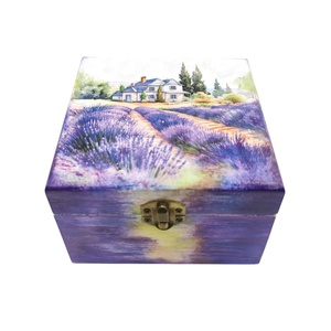 Cutie lemn, casa si lavanda, decorata si vopsita manual, unicat, 4458, Bijuterii, Suporturi bijuterii și cutie bijuterii, Cutii de bijuterii, Decoupage, transfer și tehnici șervețel, Obiecte pictate, ARTYNOS