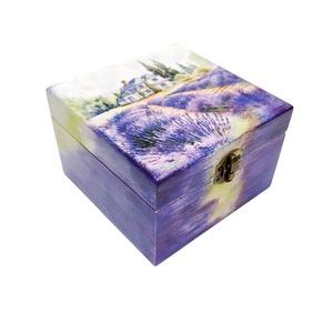 Cutie lemn, casa si lavanda, decorata si vopsita manual, unicat, 4458 - bijuterii - suporturi bijuterii și cutie bijuterii - cutii de bijuterii - Artynos.ro