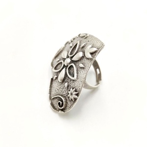 Inel metalic model inima cu design floral in relief, Inz031 - bijuterii - inele - inele rotunde - Artynos.ro