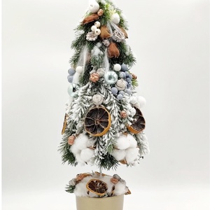 Bradut de Craciun in ghiveci auriu antic, 4539 - crăciun - decorațiuni de crăciun de casă - decor pentru masă de crăciun - Artynos.ro