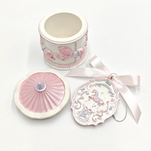 Set decorativ de Craciun pictat manual, carusel alb roz perlat, 4559 - crăciun - decorațiuni de crăciun de casă - decor pentru masă de crăciun - Artynos.ro