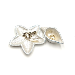 Set ceramic decorativ stea de mare si cochilie, 4567 - casă & stil de viață - decorațiuni de casă - decorațiuni de masă și rafturi - decorațiuni de masă - Artynos.ro