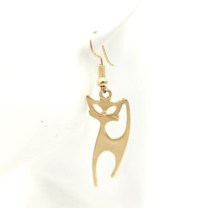  Cercei zamac aurii model pisica 10, Cez015 - bijuterii - cercei - cercei cu figurine - Artynos.ro