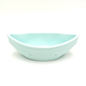 Recipient ceramic tip barcuta verde pal 45814, Casa & Stil de viata, Decoratiuni de casa, Decoratiuni de masa si rafturi, Boluri decorative, Obiecte pictate, Turnare in gips, ARTYNOS