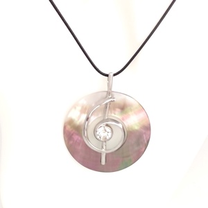 Colier pandantiv din sidef cu cheia sol  4606 - Artynos.ro