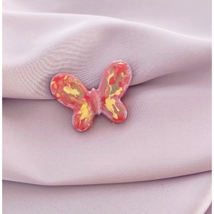 Set cadou esarfa satinata mov deschis si brosa ceramica fluturas, 4625 - îmbrăcăminte și modă - eșarfe, pălării, fularuri - șal, eșarfă de cap - Artynos.ro