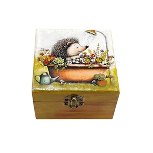 Cutie decorativa din lemn, Baia ariciului vesel, 4670 - Artynos.ro