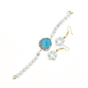Set bratara si cercei cu agate albastre si accesorii aurii, unicat, 4704 - Artynos.ro
