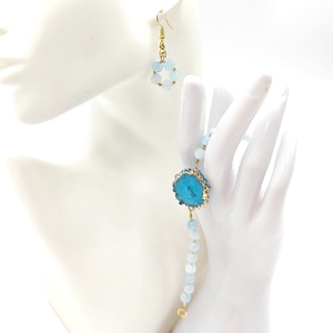 Set bratara si cercei cu agate albastre si accesorii aurii, unicat, 4704 - bijuterii - seturi de bijuterii - Artynos.ro