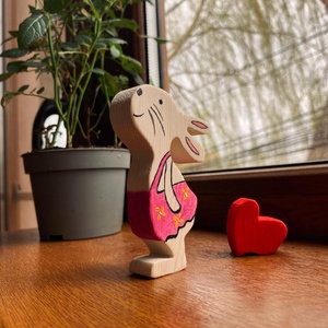 Iepuras handmade din lemn  - casă & stil de viață - accesorii pentru decorat casa - decorațiuni de masă și decorațiuni pentru rafturi  - decorațiuni de masă - Artynos.ro